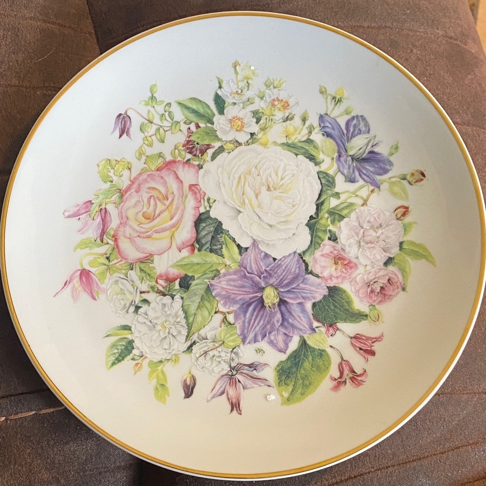 Floral Decorative Plate with Gold Trim